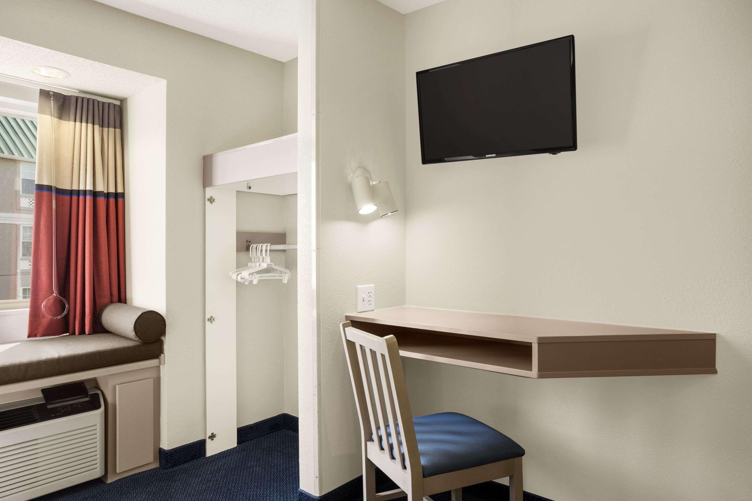 Microtel Inn By Wyndham Louisville East Bagian luar foto