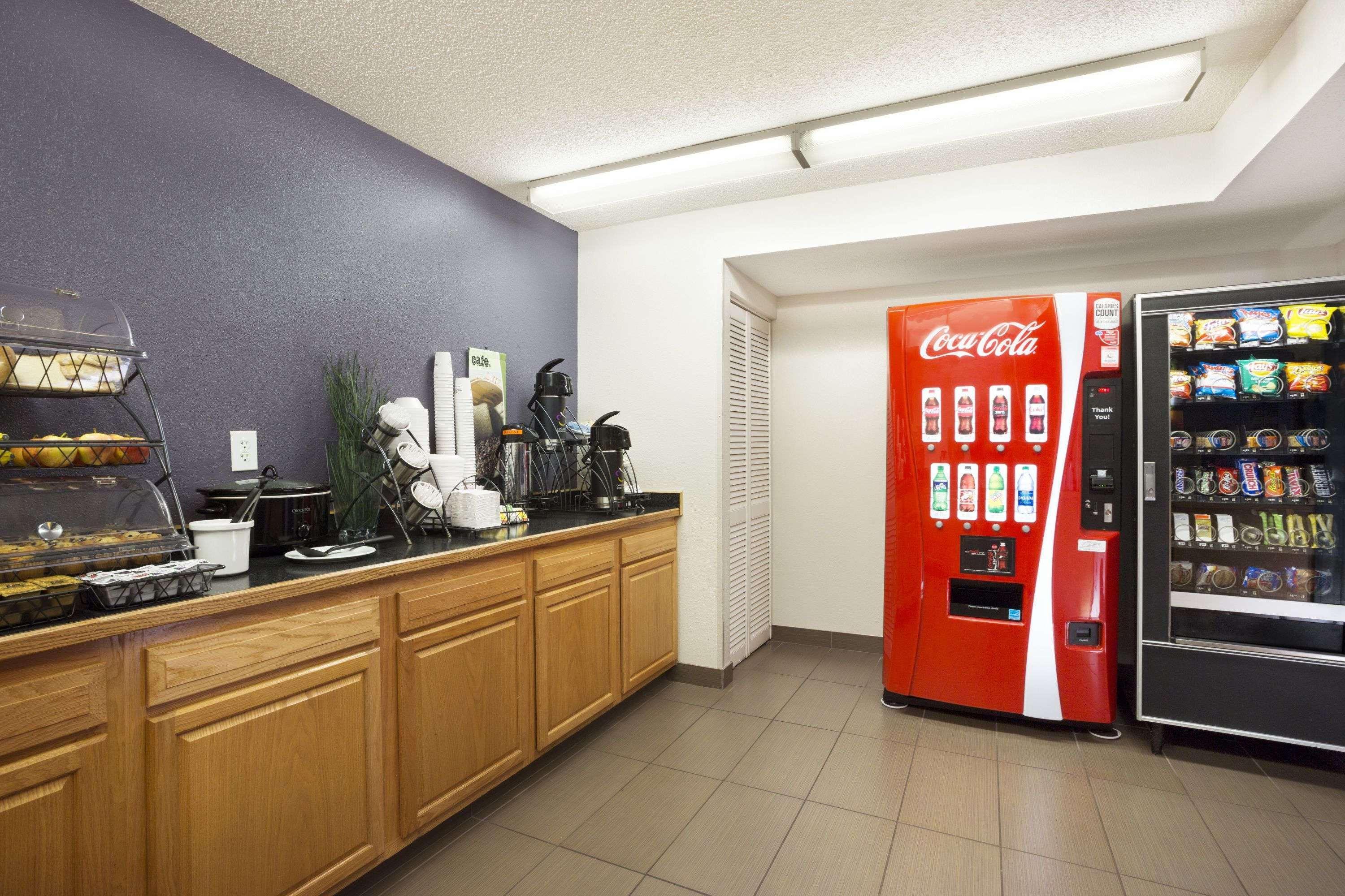 Microtel Inn By Wyndham Louisville East Bagian luar foto