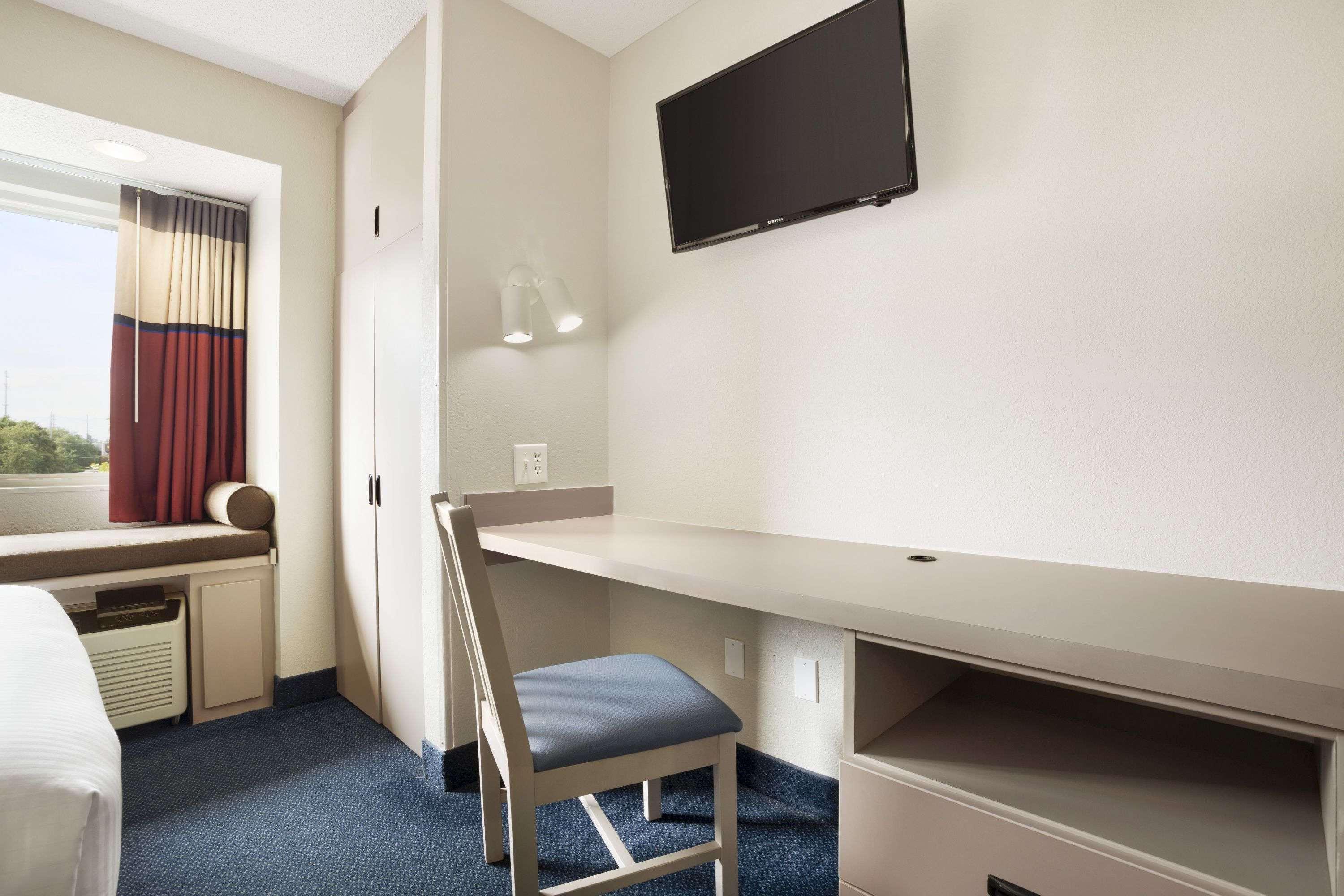 Microtel Inn By Wyndham Louisville East Bagian luar foto